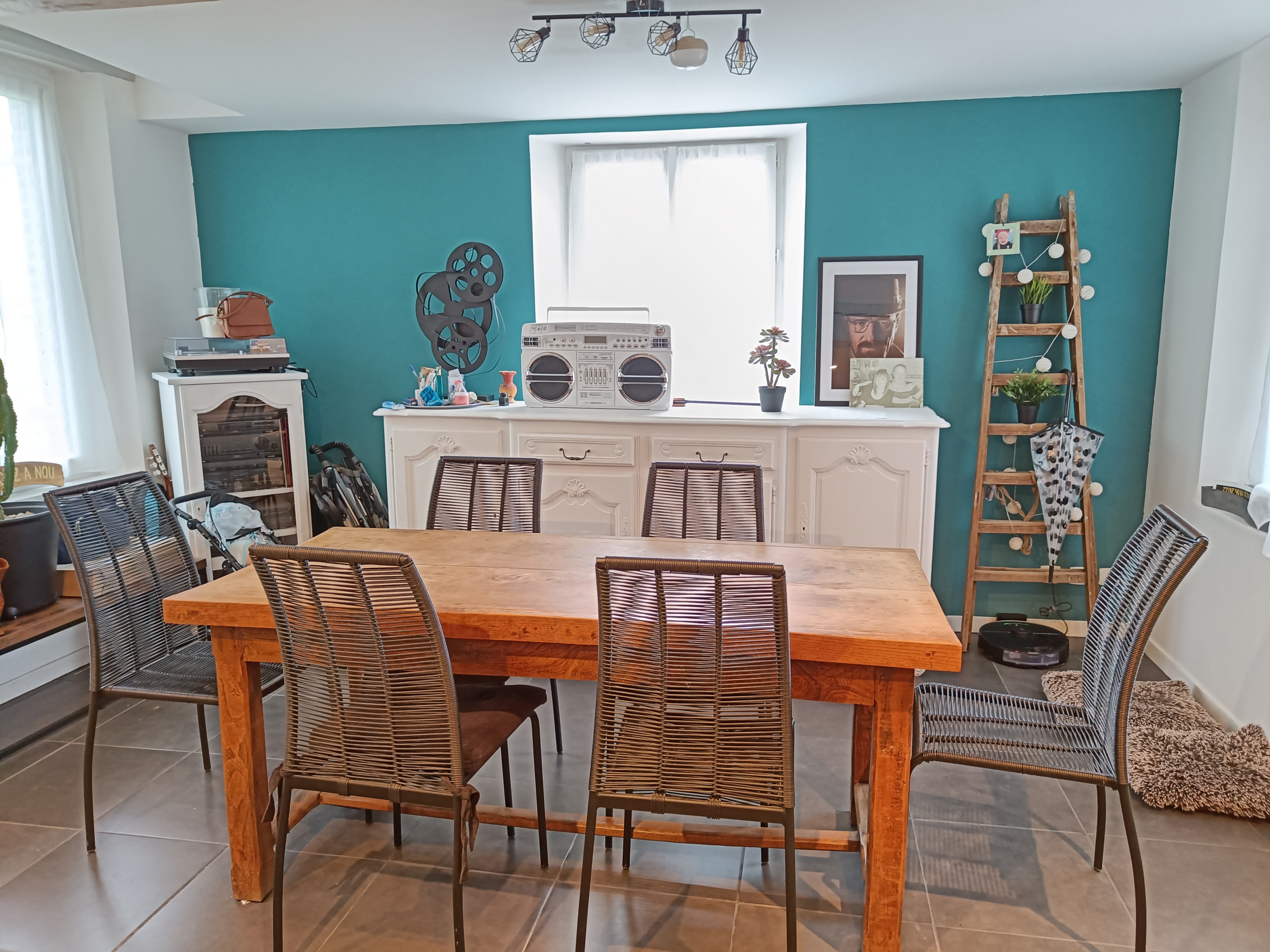 Example of a dining room design in Le Havre