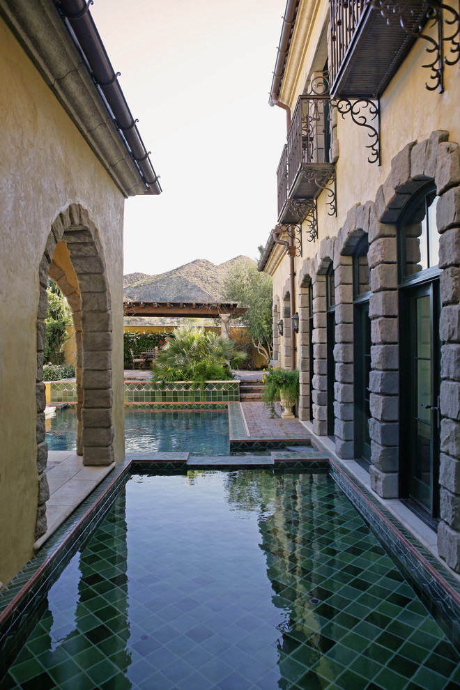 This is an example of a mediterranean pool in Las Vegas.