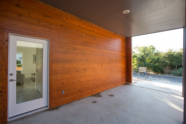 Loop House modern-garage