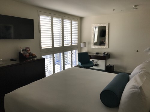 2 Accent Walls can you have 2 accent walls? 2 Accent Walls can you have 2 accent walls?