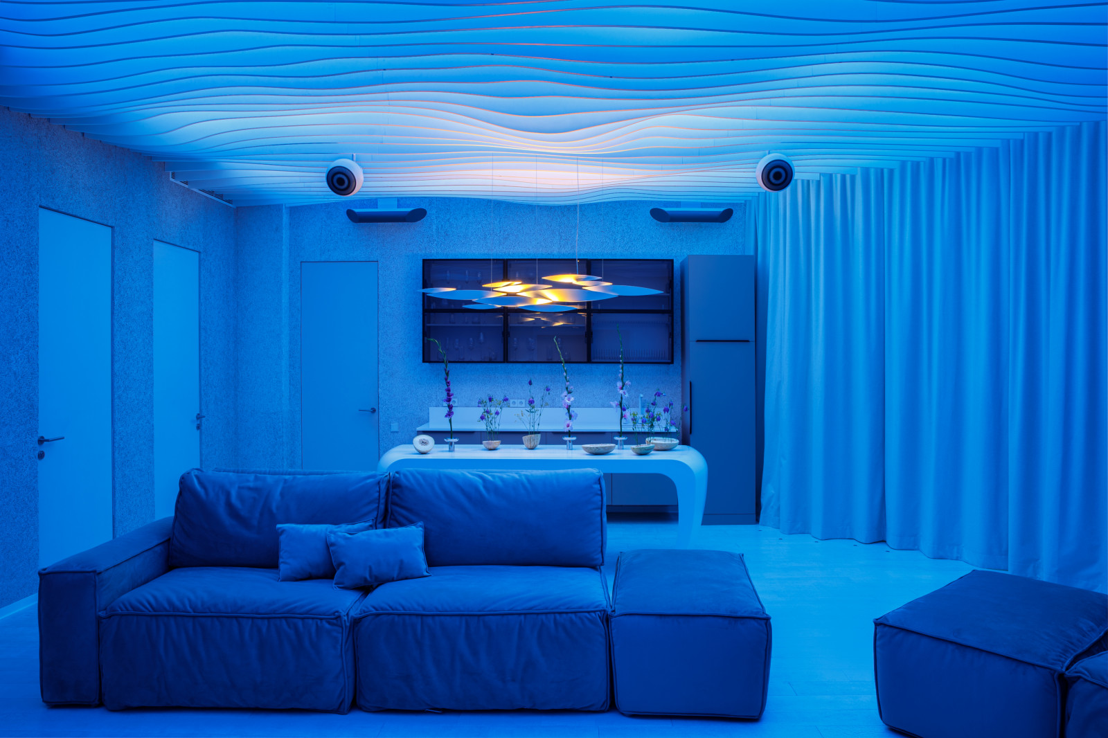 Реализованный проект Таунхауса (ночь) по ул. Бархатная г. Владивосток