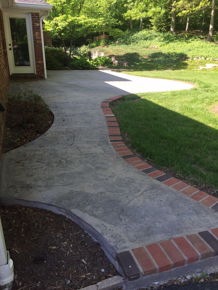 Sunset Hills, Missouri Stamped Concrete Patio with Brick Border