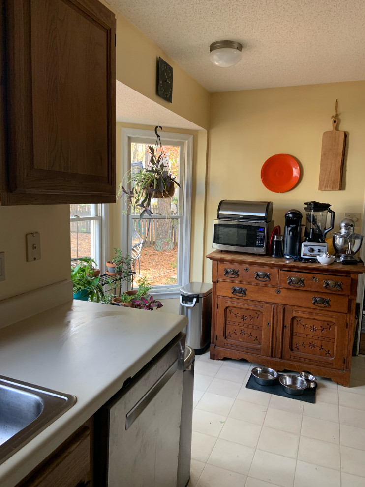 Extend kitchen into breakfast nook