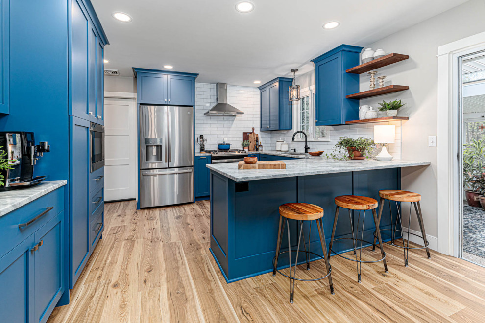 Home design - transitional home design idea