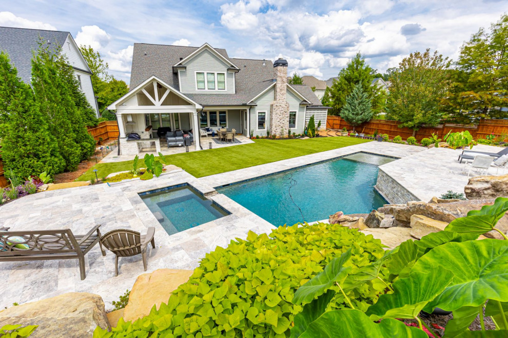Modern Backyard Oasis