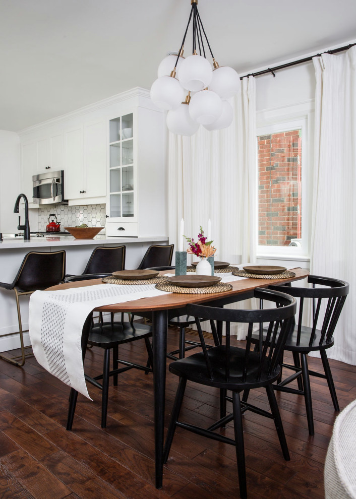 Inspiration for a transitional dining room remodel in Toronto