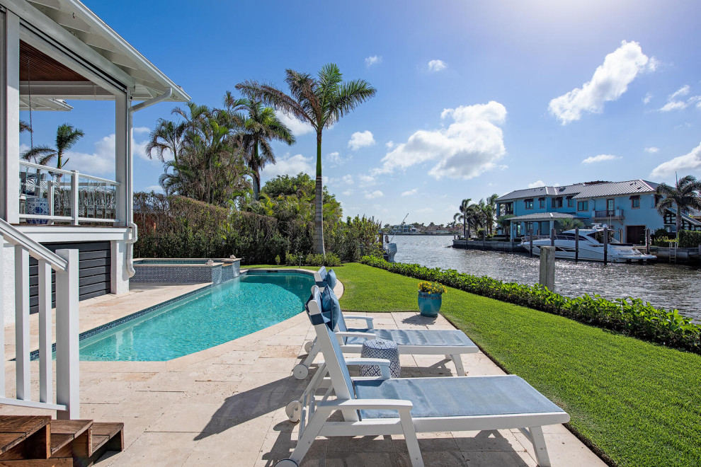 Transitional pool photo in Miami