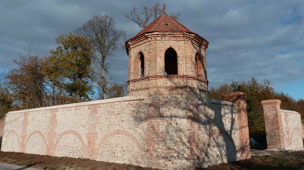 Restauration de la Porte de l'Horloge et Pigeonnier