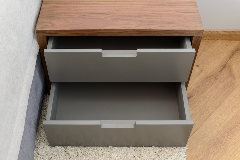 Прикроватная тумбочка