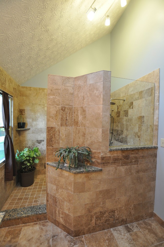 Inspiration for a traditional bathroom in Indianapolis.