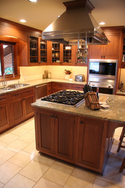 Inset Quarter Sawn Oak Kitchen