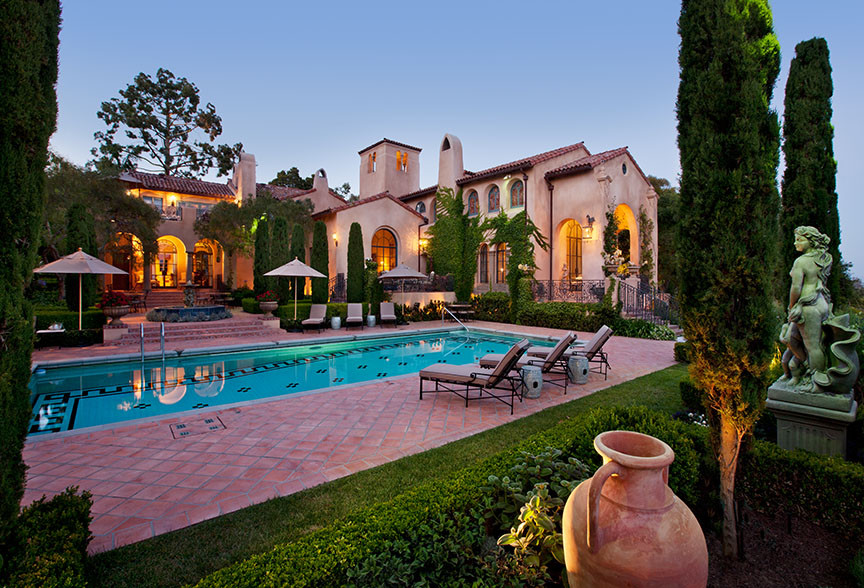 This is an example of a mediterranean pool in Santa Barbara.