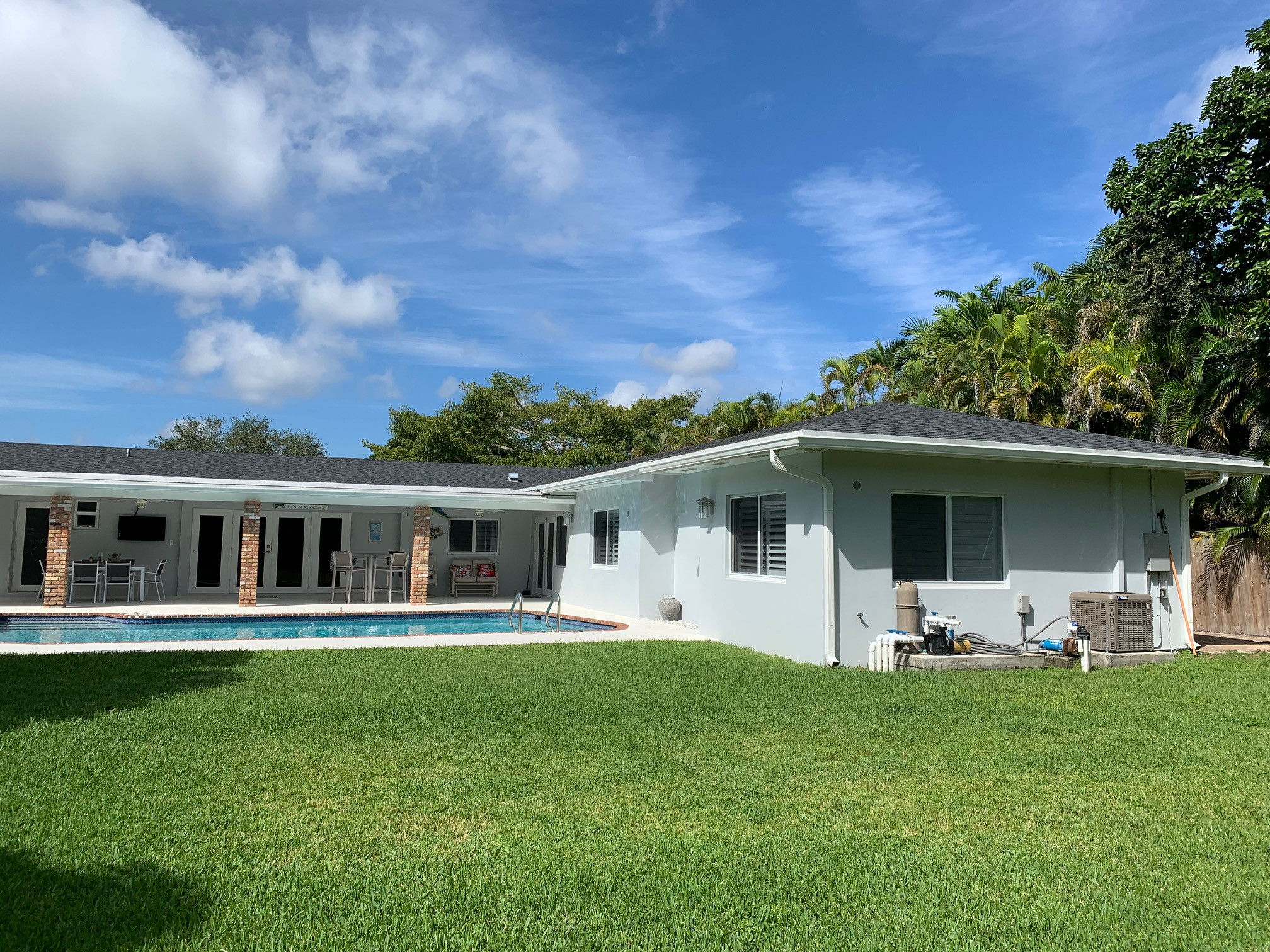 Exterior home photo in Miami
