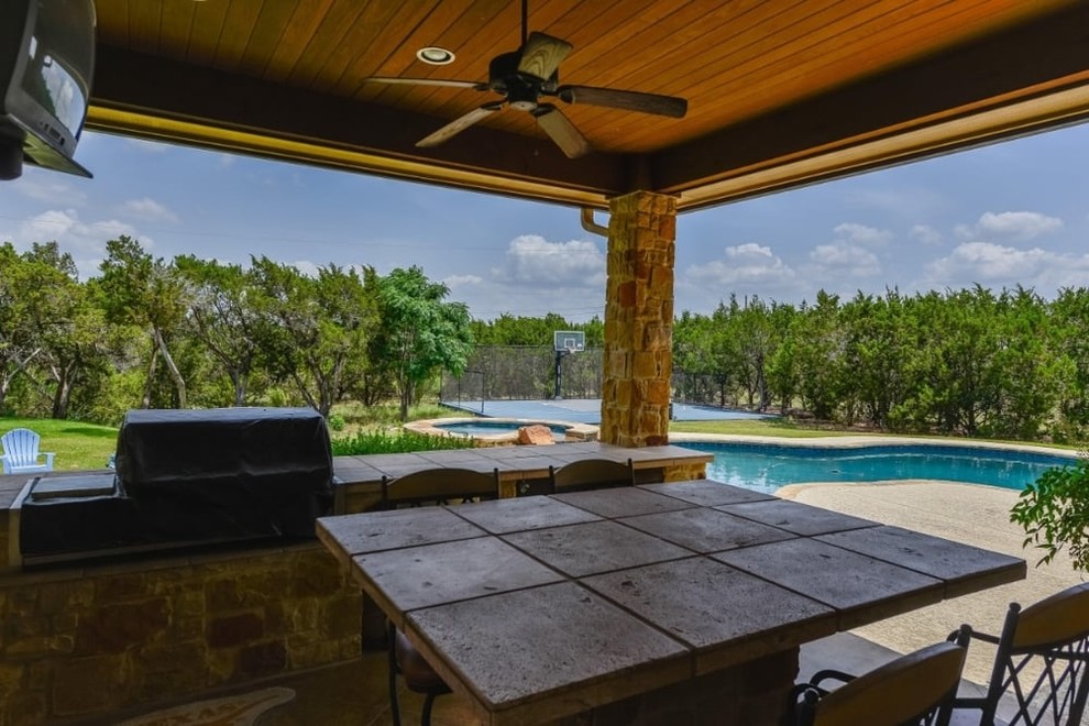Home design - rustic home design idea in Miami