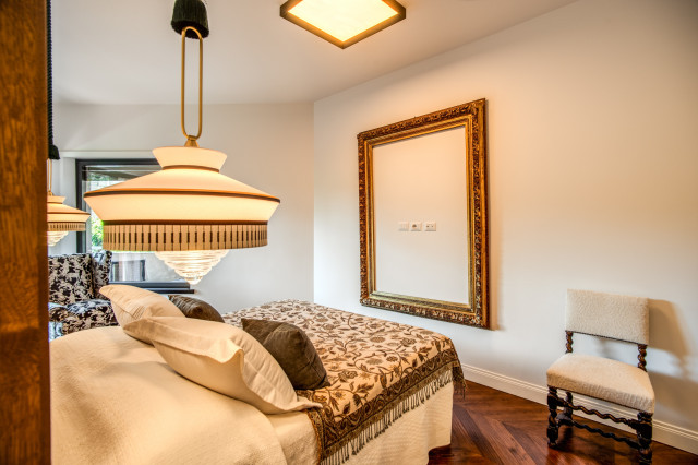 ENGLEN #1 contemporary-bedroom