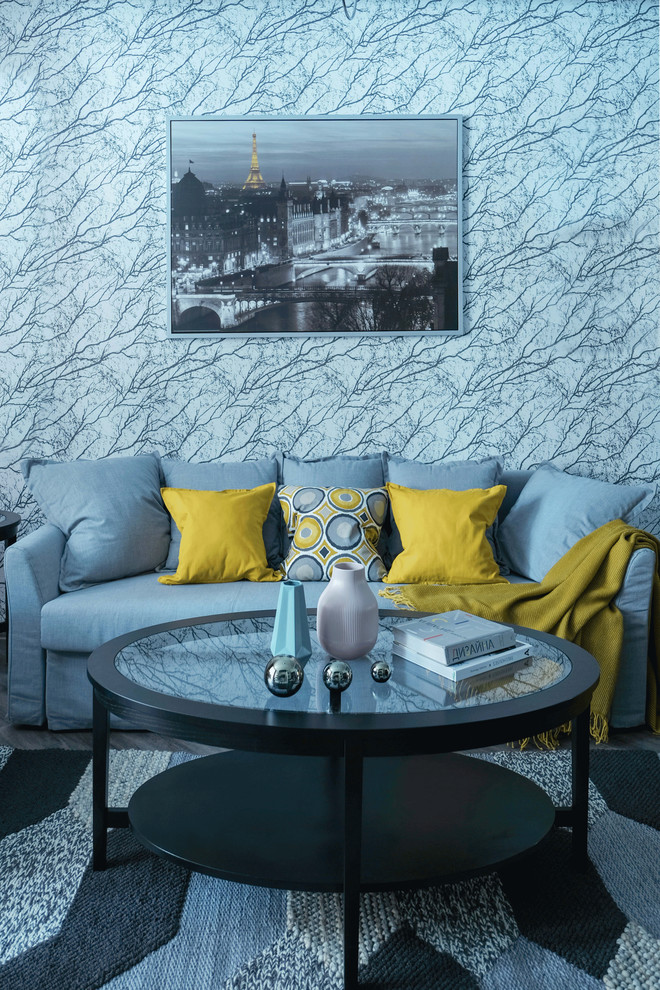 Двухкомнатная квартира для молодой девушки