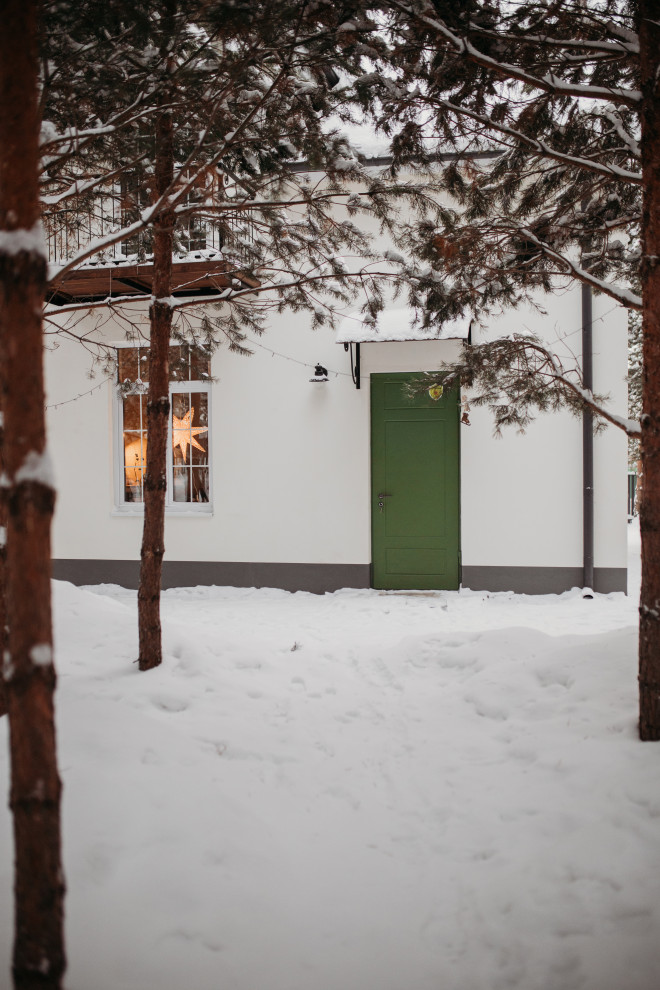 Дом в соснах