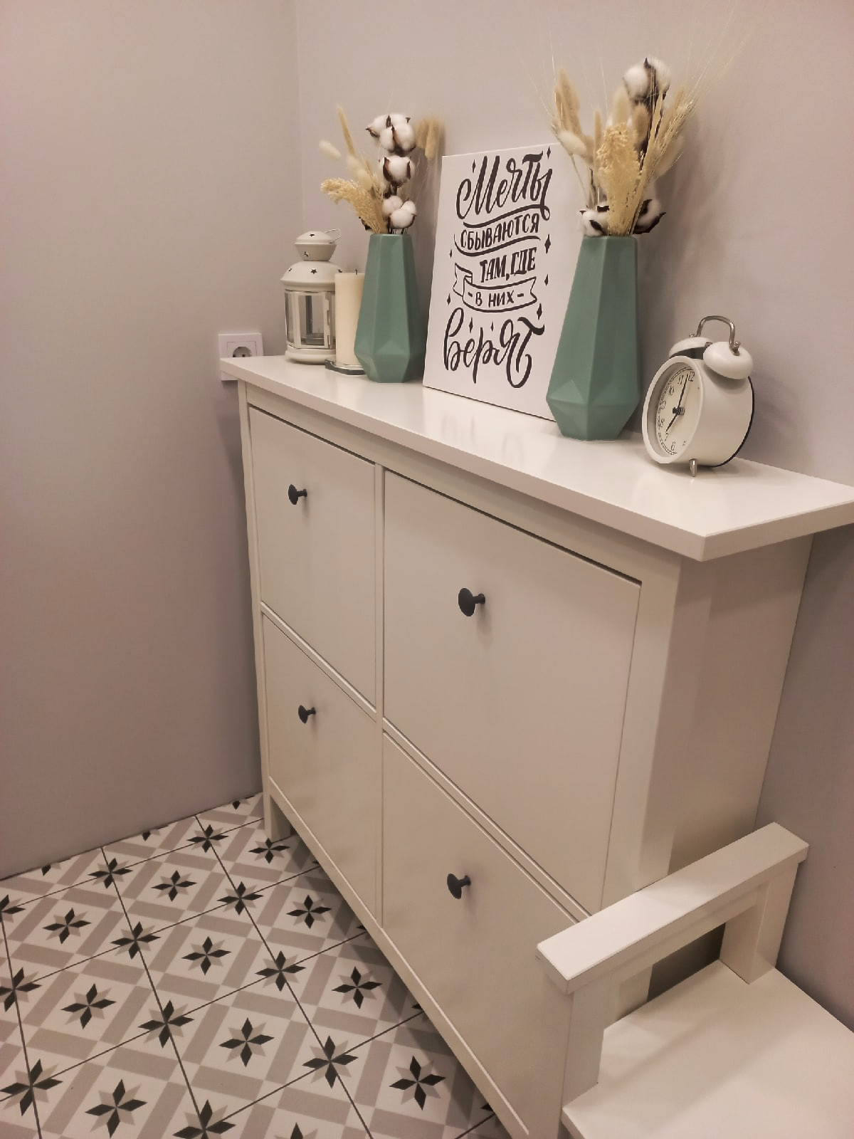 Дизайн проект для молодой девушки.