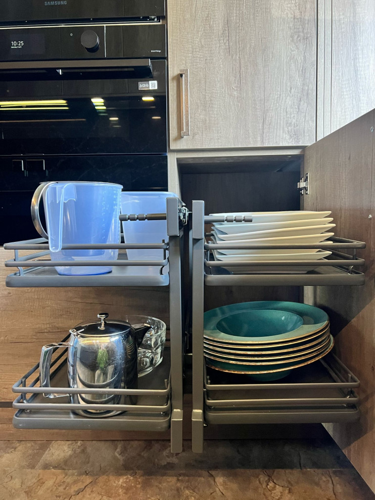 The Hinckley Kitchen - Volpi True Handleless - RRP £30,500 - Luxe Price £25,000