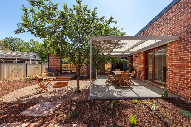 Rolling Ladder House contemporary-fasad