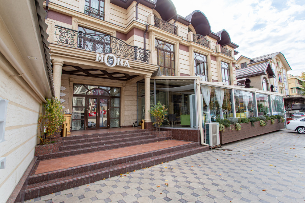 ресторан MONA