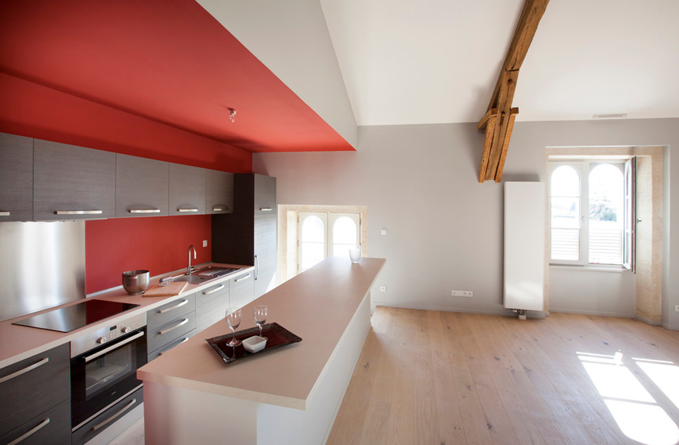 Contemporary kitchen in Angers.