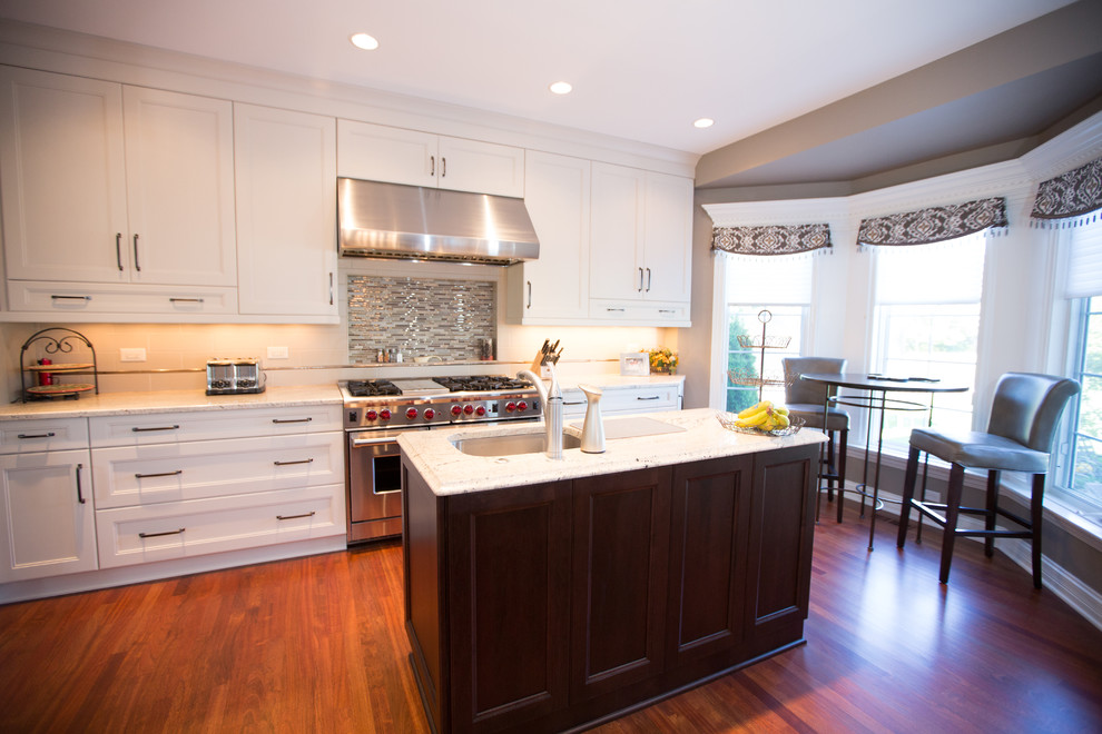 Inspiration for a transitional kitchen remodel in Chicago