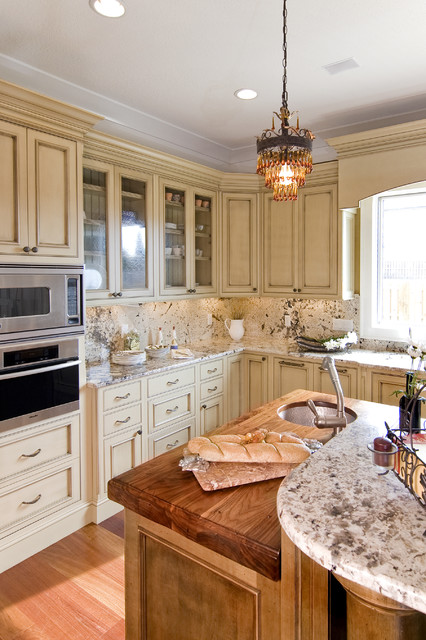 Classic Kitchen Style - Cabinets and Entertaining Island traditional-kitchen