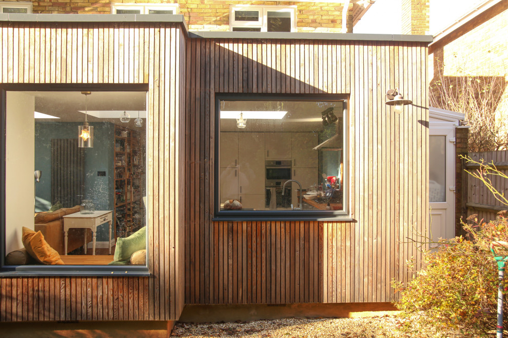 Contemporary Larch Timber Clad Extension Contemporary Exterior