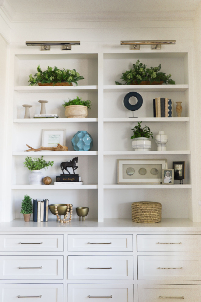 Transitional home design photo in Phoenix