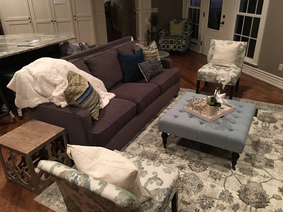 Home design - transitional home design idea