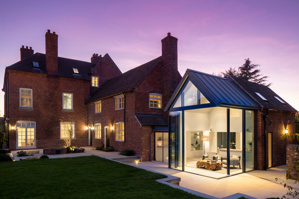 Queen Anne Manor with Contemporary SkyFrame Extension Contemporary