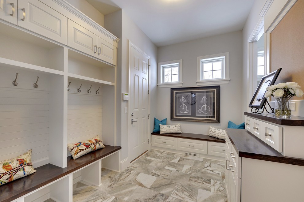 Inspiration for a transitional entryway remodel in Minneapolis