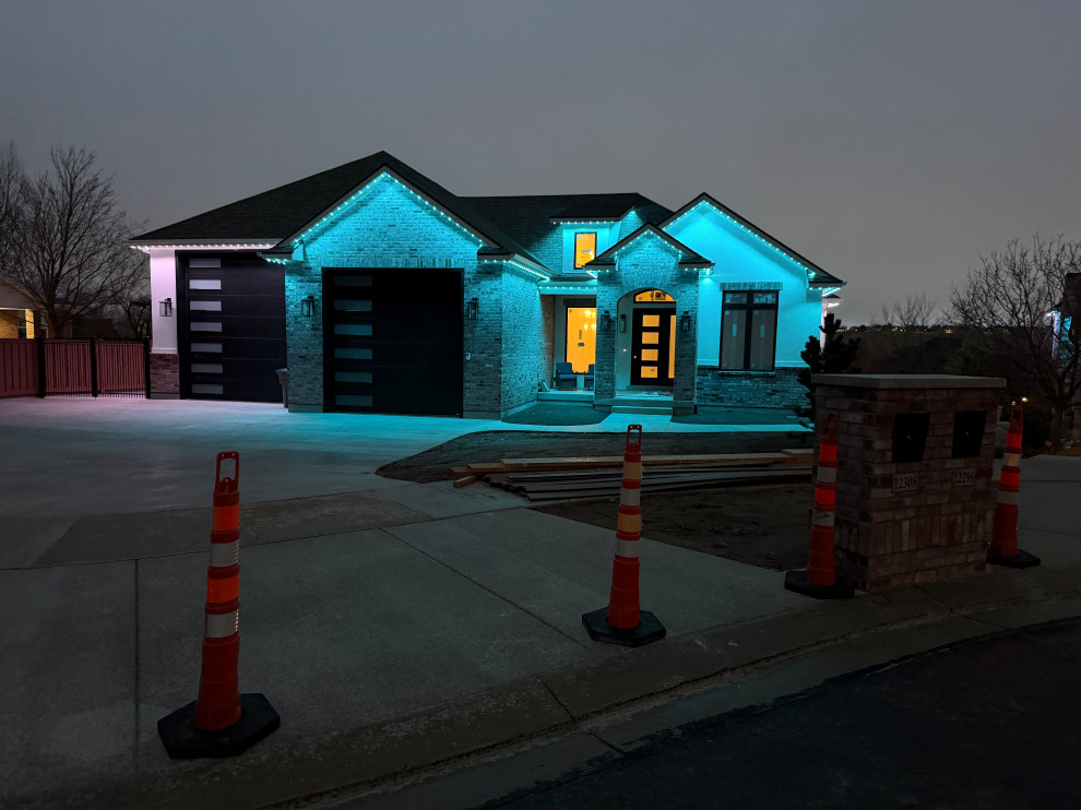 Utley Project-Multi-Gen Living and Expansive Garage