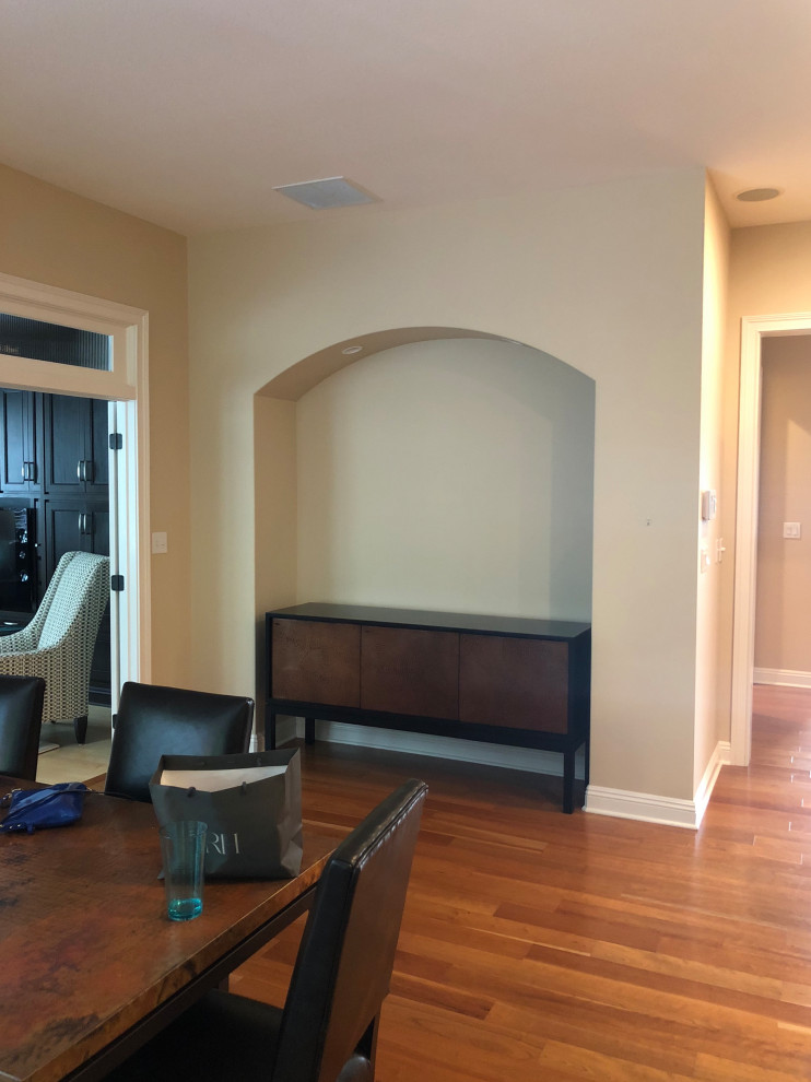 Kitchen - transitional kitchen idea in Indianapolis