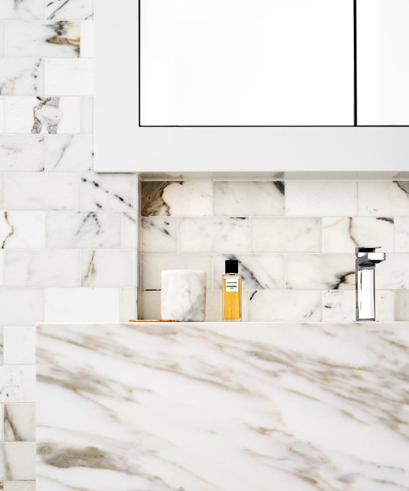 Inspiration for a contemporary powder room in Sydney.