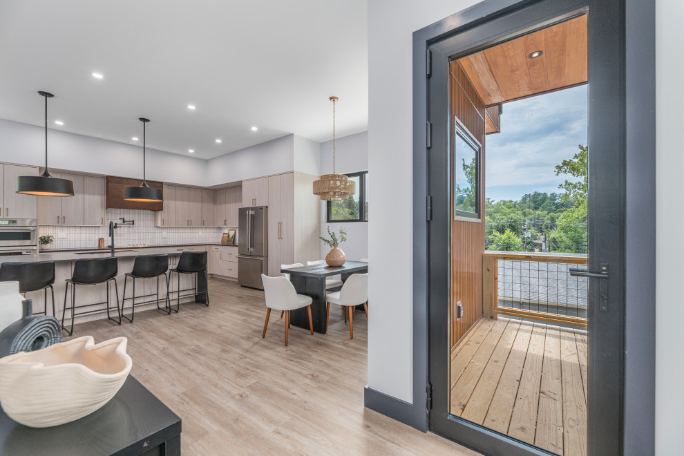 19 Woodbine Rd.
