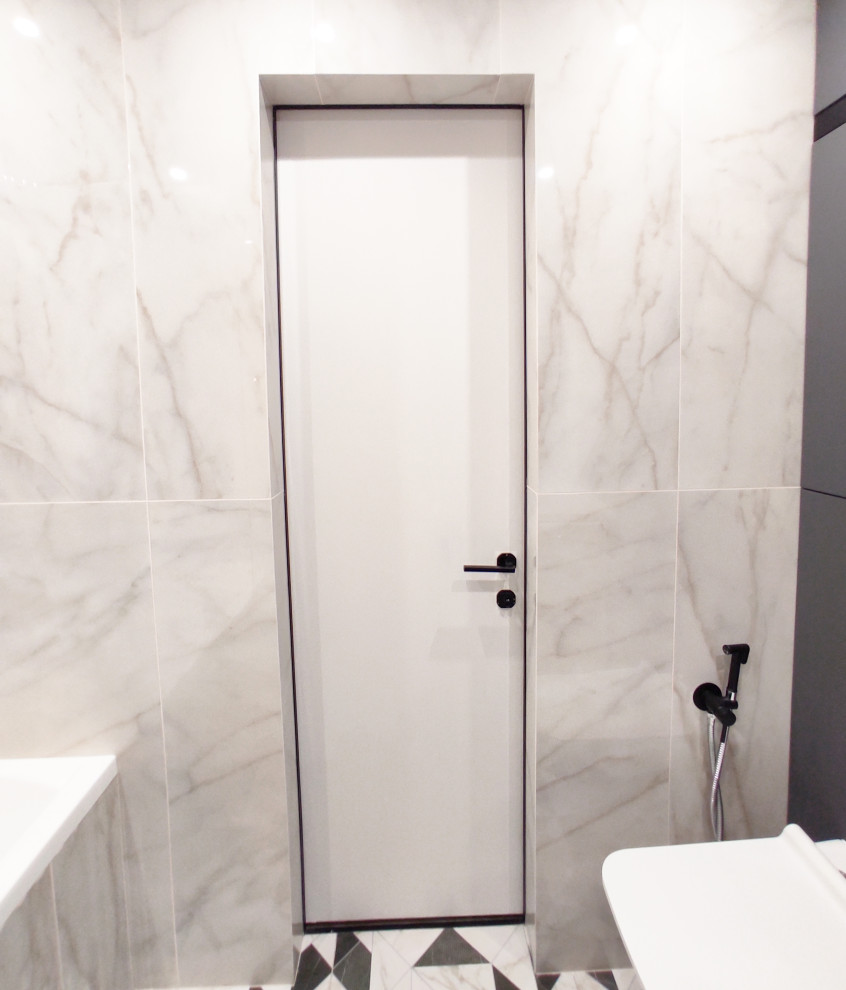 Черно-белая ванная комната 4,45 кв.