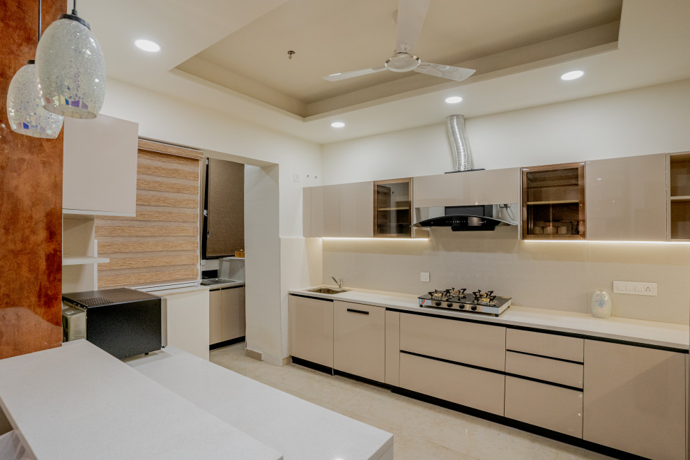 This is an example of a modern kitchen in Delhi.