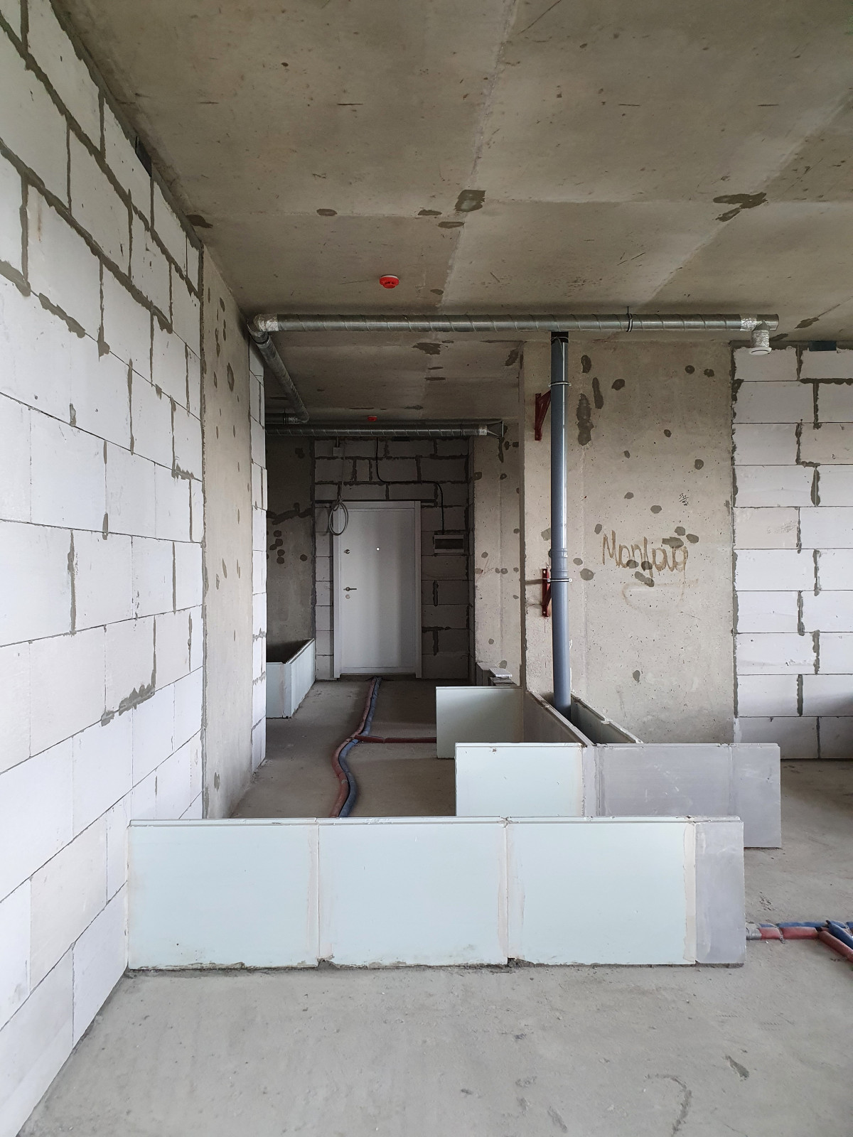 Трехкомнатная квартира 98 кв.м. в ЖК "Западный порт"