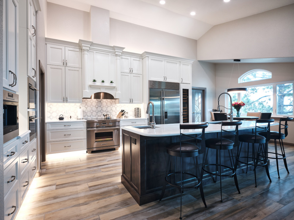 Kitchen - transitional kitchen idea in Denver