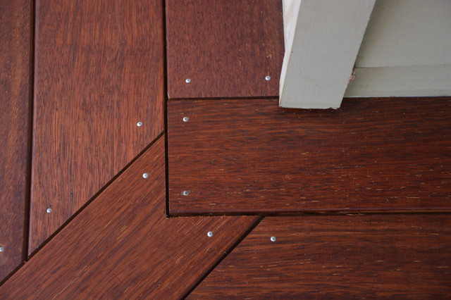 Tecoma 2015 contemporary-deck