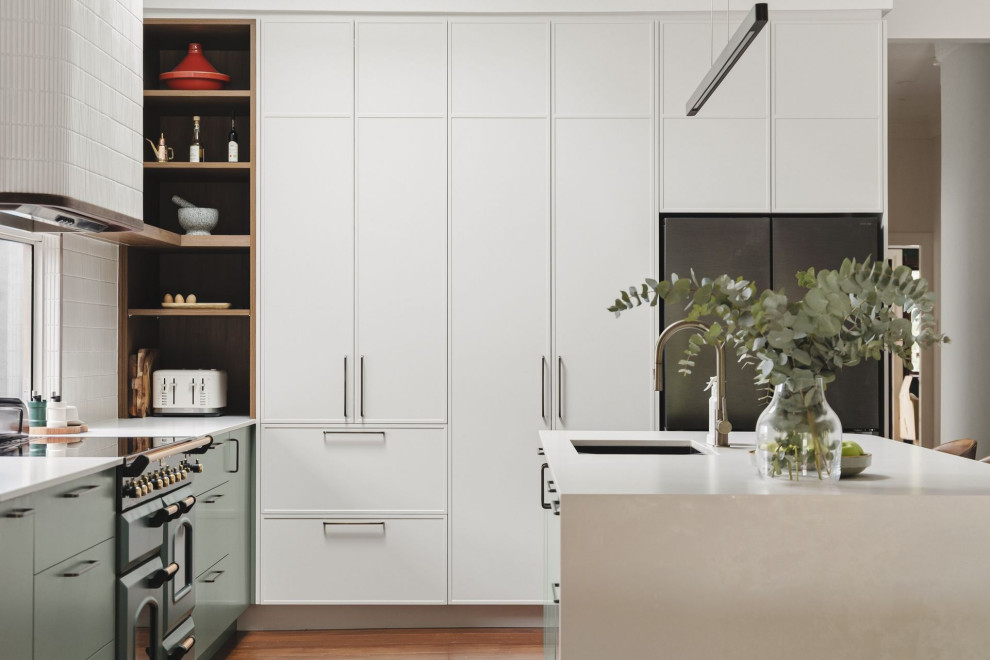 Midcentury kitchen in Perth.
