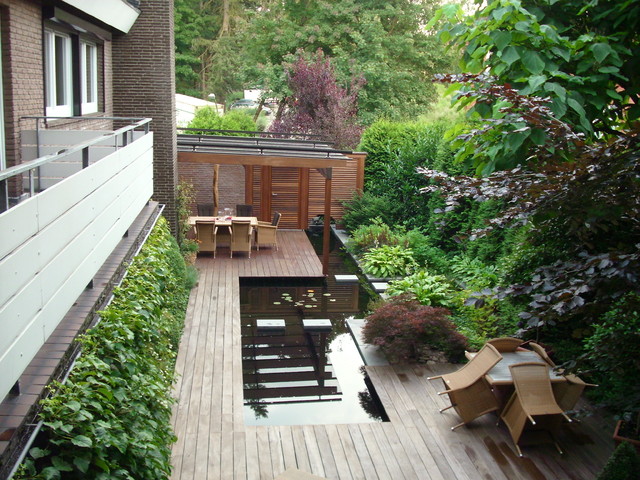 G&auml;rten contemporary-pool