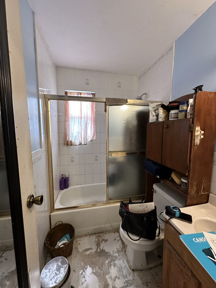 Stewart Primary Bathroom - Before