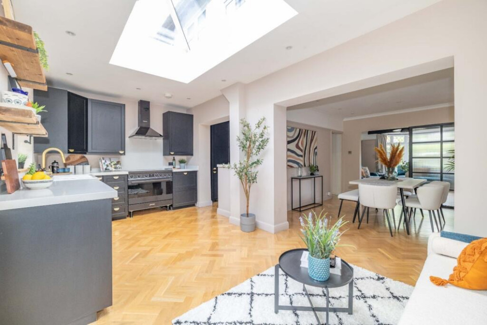St Lawerence Rd - Stage to Sell