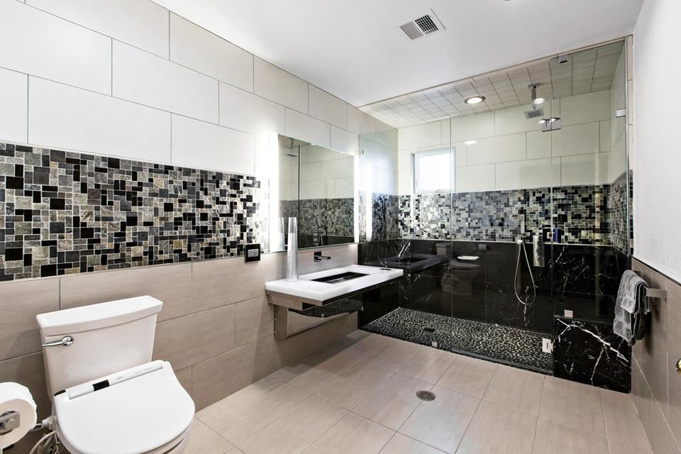 Contemporary bathroom in Orange County.