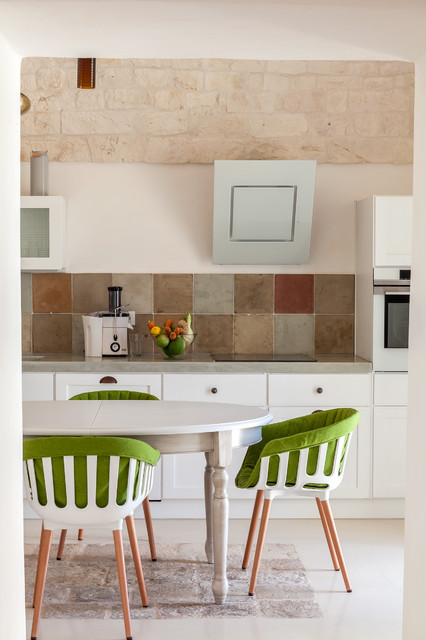 Trullo con Spa e Piscina mediterranean-kitchen