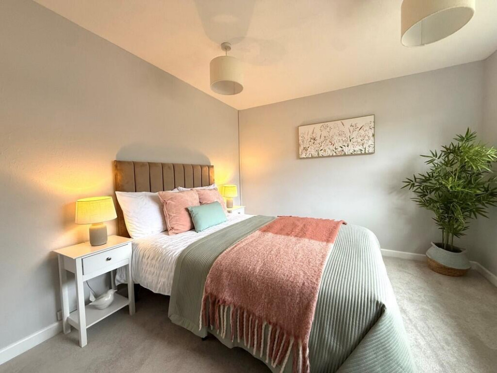 4 Woodleigh Close - Stage To Sell