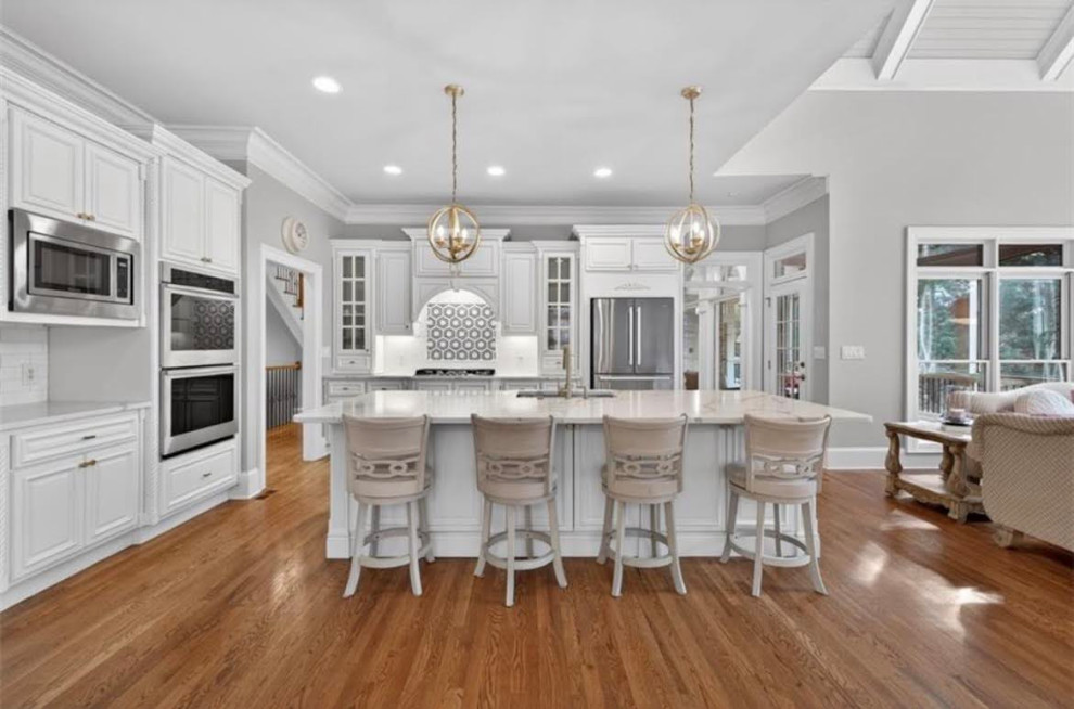 Kitchen - kitchen idea in Atlanta